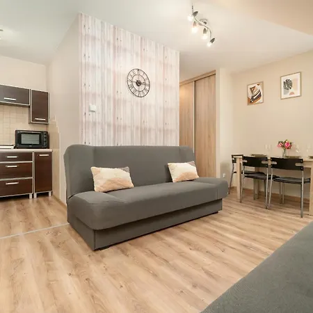 Daire Jasne I Przytulne Sun Seasons 24 W Karpaczu Z Parkingiem I Balkonem By Renters
